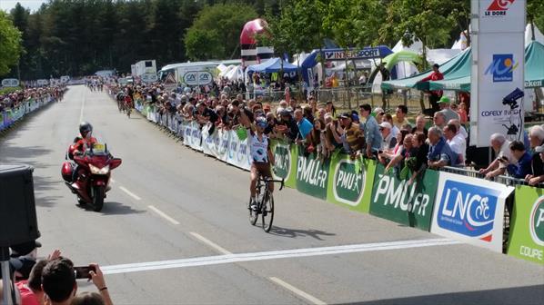 plumelec-alexis-vuillermoz-l-emporte